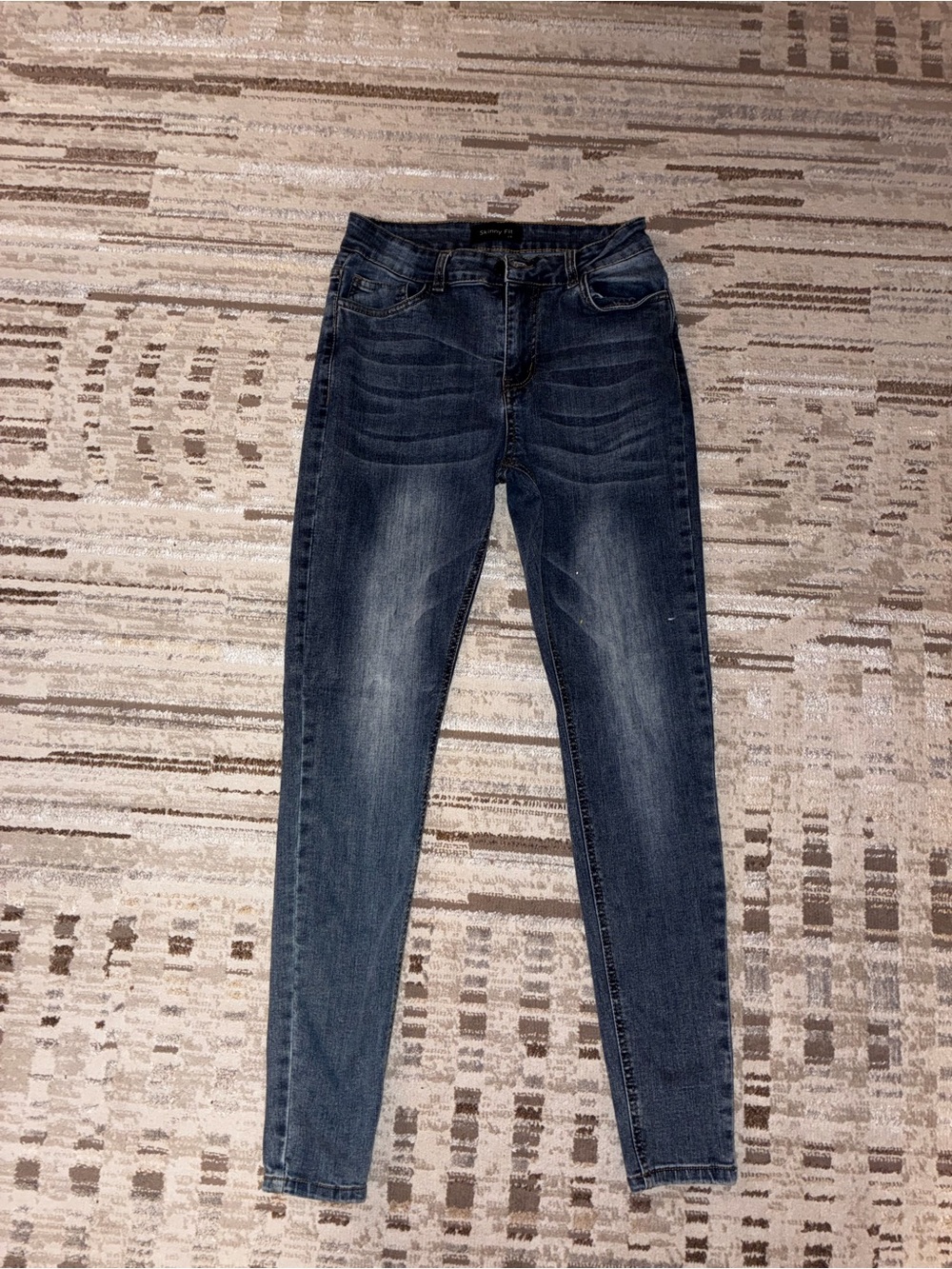 Medium Wash Men’s Skinny Jeans 28 waist 27 Length